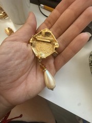 Vintage Gold Tone Faux Pearl and Amber Cabochon Dangle Brooch