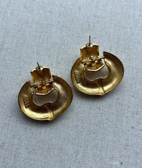VINTAGE Erwin Pearl PEP White Enamel & Gold Tone Earrings