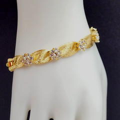 Crown Trifari April Birthday Series Ribbon Flower Clear Rhinestone Link Bracelet