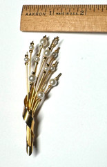 Flowers Brooch Pin Vintage Gold Tone Faux Pearls 3.5 in