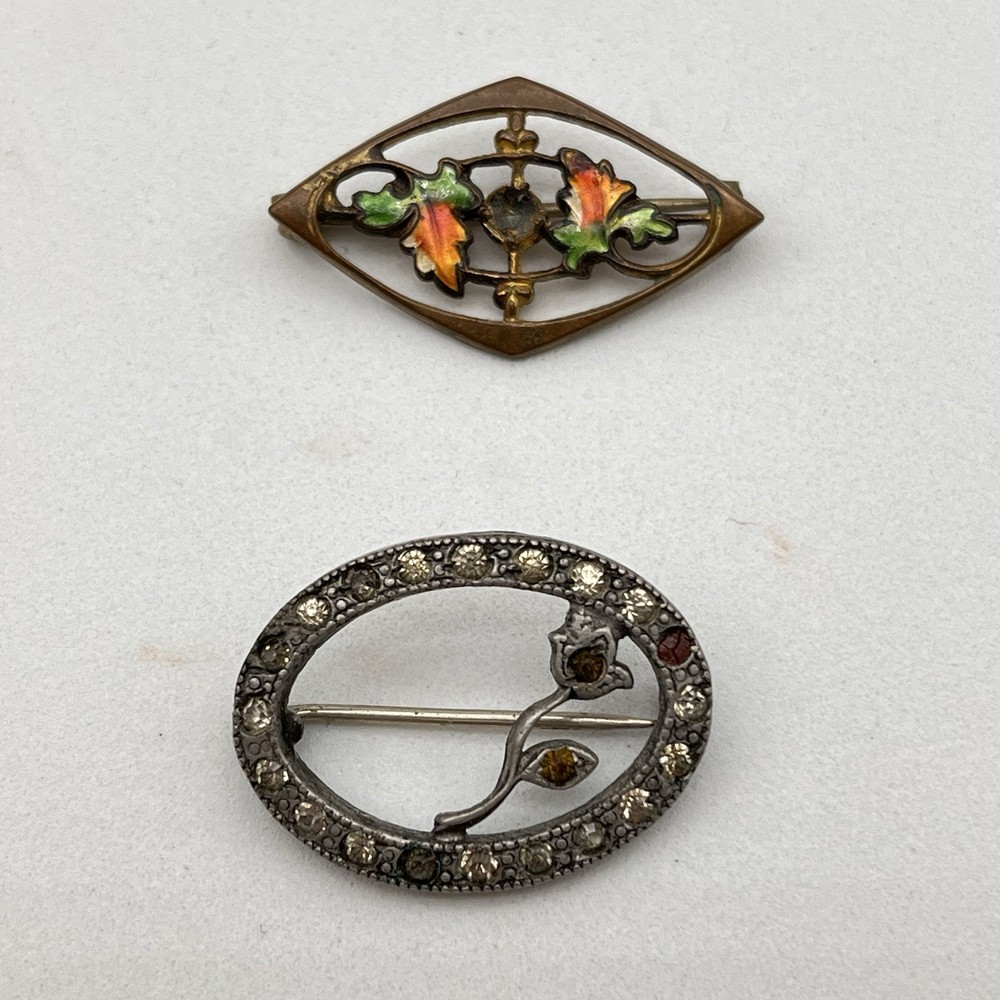 Vintage Brooch Lot 2 Enamel Leaf Brass Tone Oval Rhinestone Rose C Clasp AS IS