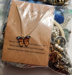 1 lb. Wearable Costume Jewelry Vtg to Mod Some Brands Mixed Materials 20-25 pcs