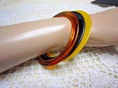 SARAH COVENTRY “BANGLES” Bracelet Set of (3) Acrylic Black, Butterscotch, Rust