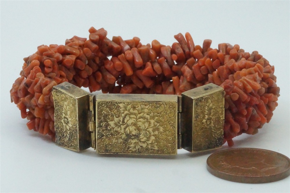 ANTIQUE ENGLISH EARLY VICTORIAN 18K GOLD CORAL BANGLE / BRACELET c1840