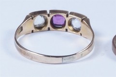 ANTIQUE VICTORIAN ENGLISH 9K GOLD ALMANDINE GARNET RING c1880