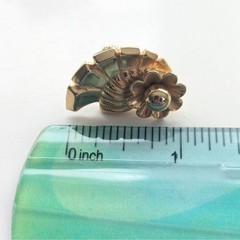 Vintage Estate Art Deco Gold Tone Floral Left Right Fem Screw Back Earrings