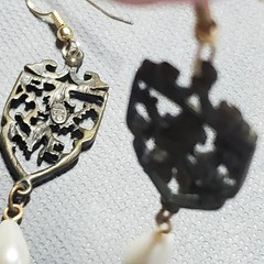Vintage JJ Jonette Jewelry Copper Shield Earrings Medieval Lion Heraldic Dangler
