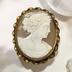 Vtg Antique Gold Tone Carved Shell Cameo Brooch Pendant Estate