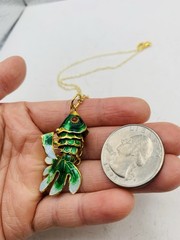 Vintage Lucky Asian Chinese Enamel Articulated Green Gold Tone Fish 16” Necklace