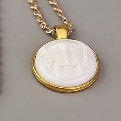 Vintage Triple Moon Face Pendant Necklace Crisscross Gold Tone Chain 22″