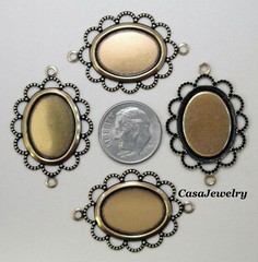 #3056 ANTIQUED GOLD FLAT LACY BORDERED 18×13 BEZEL W/2 HANG RINGS – 6 Pc Lot