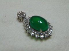 vintage faux emerald glass clear sparkling clear czs silver plated pendant