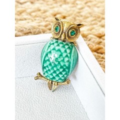 Vintage Owl Brooch Green Ceramic Belly and Green Rhinestone Eyes Gold Tone