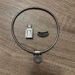 Vintage Silver Tone Metal Coil Choker w/3 Individual Slide on Pendants