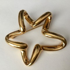 Vintage Christmas Pin Lot Gold Tone Large Star Sleigh Sled Bells
