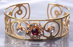 Vintage 1/20 12K GF Red Rhinestone Cuff Bracelet Heart Brooch Set