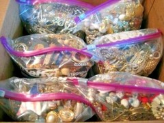 1 Lb Pound Lot Jewelry DIY Junk Harvest Art Single Earring Brooch Necklace