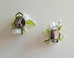 Vintage Italy Murano White Venetian Glass Flower Cluster Clip Earrings