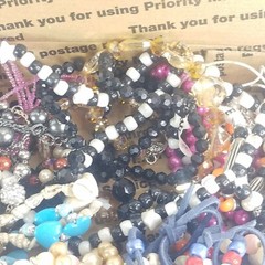 1+ LB Vintage to now Costume Jewelry 20+ pieces Necklaces