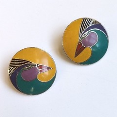 Vtg Laurel Burch Harlequin Bird Earrings – Round Circle Gold Tone Studs Yellow