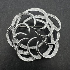 Vintage Signed Sarah Coventry Tailored Swirl Textured Silver Tone Brooch Pin