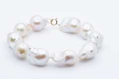 14k Yellow Gold Big Baroque Pearls Bracelet Bridal Wedding Event 585