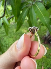 1950s Vintage 10K Gold Diamond Illusion Cluster Ring Flower Motif Size 5.25