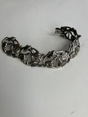 Vintage DANECRAFT Sterling Silver FLOWER Repousse Oval Panel Bracelet 26 Grams !