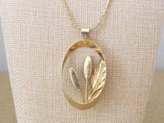 Park Lane Necklace Golden Brown Cattails Pendant Gold Tone Chain Leaves Vintage