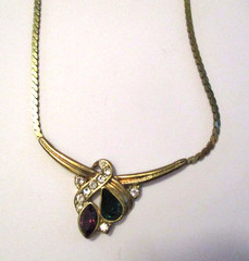 VINTAGE COSTUME JEWELRY NECKLACE ~ ESTATE CLEAN OUT FIND ~ L@@K!