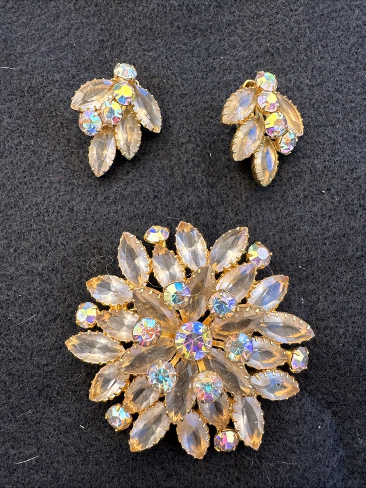 Vtg Set Of Julianna Aurora Borealis Crystals Pin Brooch & Clip On Earrings