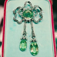 Stunning 2.98ctw Rose Cut Diamond Emerald Studded Silver Vintage Brooch Jewelry