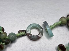 Vtg Sajen Chrysoprase Australia Green Jade Multi strand Beaded Necklace 19″