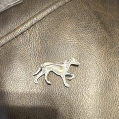 Silver Metal Dog Animal Brooch Pin Unisex Adults No Stone Fashion Jewelry