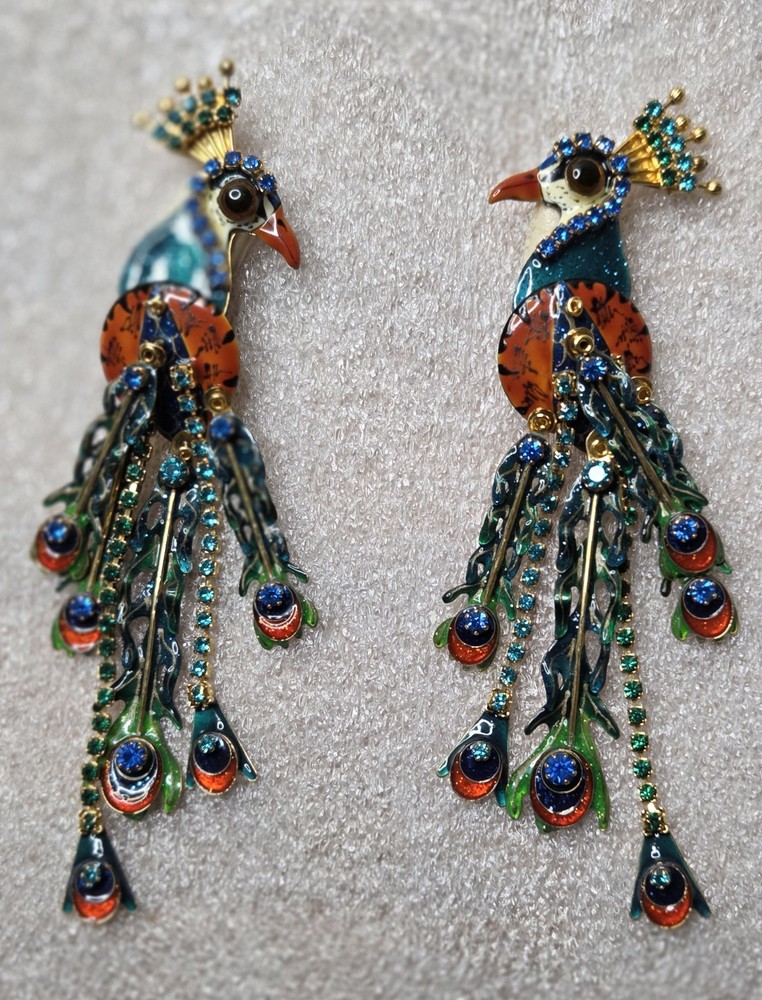 VINTAGE “LUNCH AT THE RITZ” RHINESTONE PEACOCK BIRD DANGLE CLIP ON EARRINGS