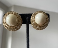 Vintage Christian Dior Large 2” Pearl Rhinestone Gold Tone/Faux Pearl Clip Sign