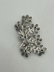Silver tone clear rhinestone flower daisy cluster vintage brooch pin
