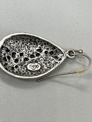 Vtg Teardrop-shaped silver tone Premier Designs Necklace and Earrings set te01