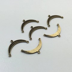 3 Loop Brass Ox Plated Small Crescent Pendant Connectors 20x10mm (6) mtl028D