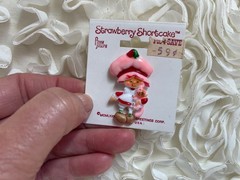 VTG Strawberry Shortcake Pin Brooch Lapel Adam Joseph American Greetings RETRO 1