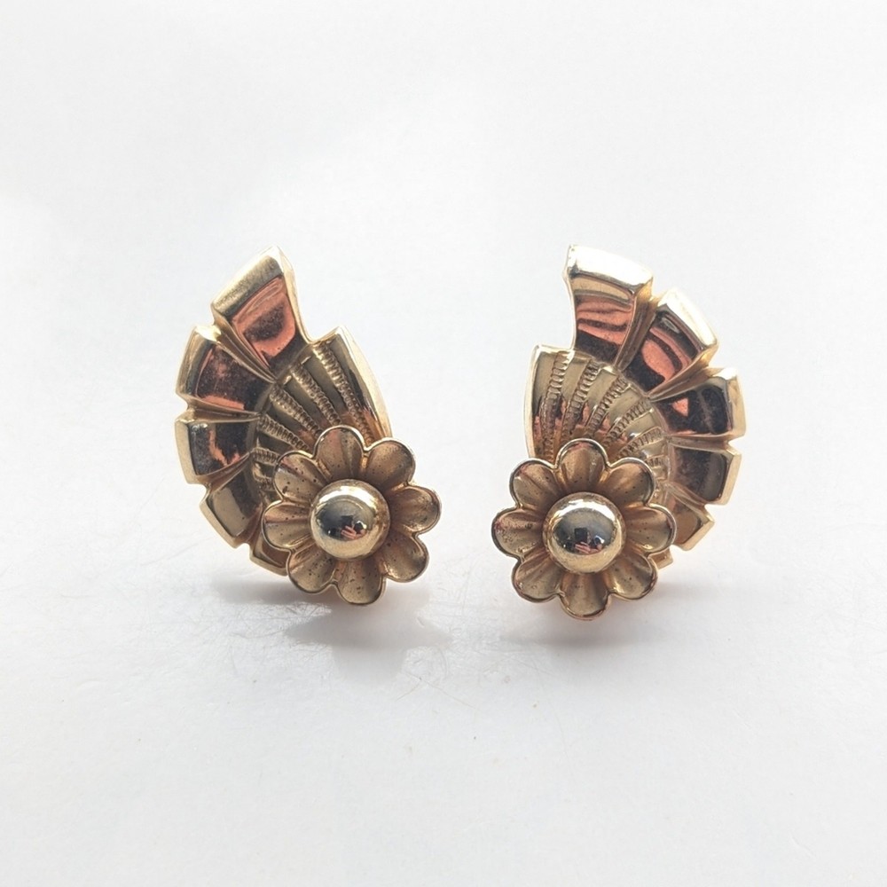 Vintage Estate Art Deco Gold Tone Floral Left Right Fem Screw Back Earrings
