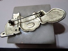 PEWTER THREE CAT PIN BROOCH SOLID METAL SIGNED PAQUETTE DESIGNER VINTAGE