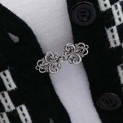 Vintage Cardigan Clip Sweater Shawl Clasp– Retro Zinc Alloy Cape Collar Fastener