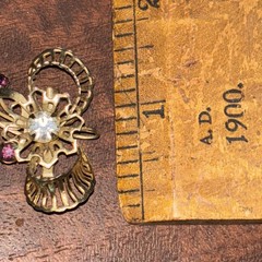 Vintage Ribbon Style Crystal & Purple Rhinestone Gold Brooch/Necklace Pendant