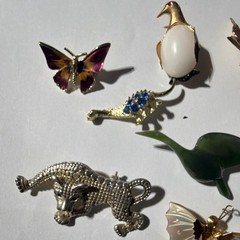 Vintage Multicolor Enamel Metal Brooch & Pin Mixed Lot 9pc Mixed Materials