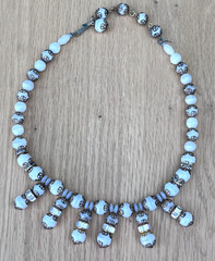 Vintage Art Deco Opaline Milk Glass Bead Beaded Necklace Choker 17″ Modern
