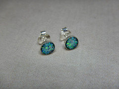 VINTAGE AUSTRALIAN OPALS SET IN STERLING SILVER PIERCED STUD EARRINGS 4111