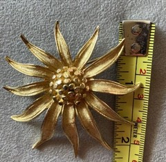 Vintage B.S.K Gold tone Flower Brooch 2.5 Inches New York