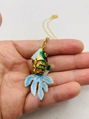 Vintage Lucky Asian Chinese Enamel Articulated Green Gold Tone Fish 16” Necklace