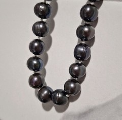 Stunning Vintage Knotted Black Freshwater Pearl Necklace 18” Dyed